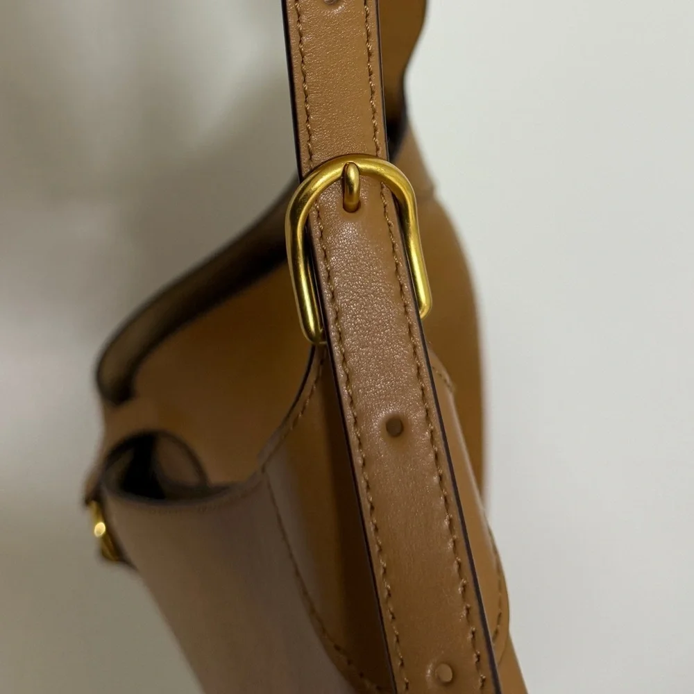 Polo Ralph Lauren
Polo Id Calfskin Large Shoulder Bag - Picture 11 of 13